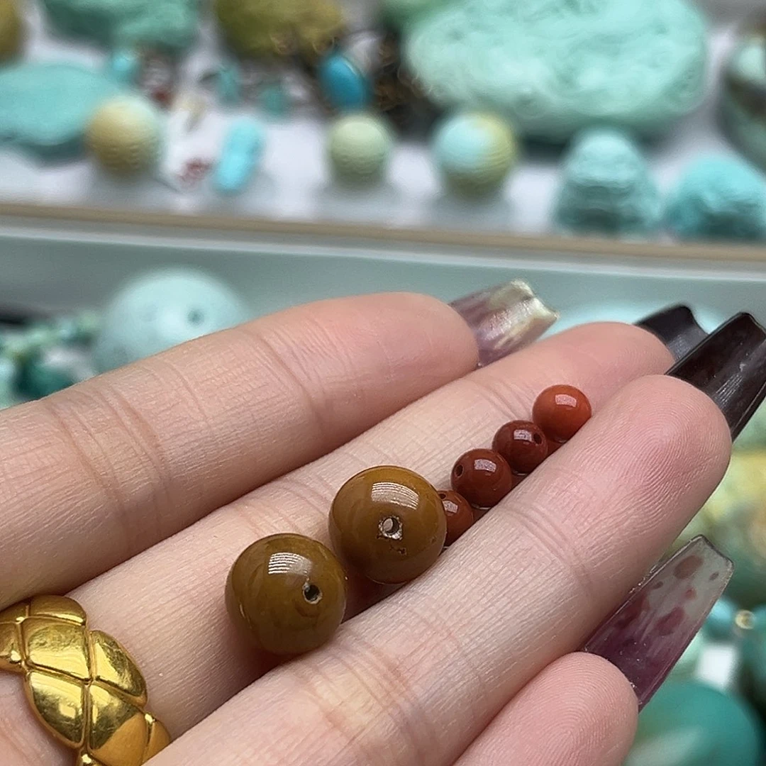 南红玛瑙未镶嵌珠宝奇石