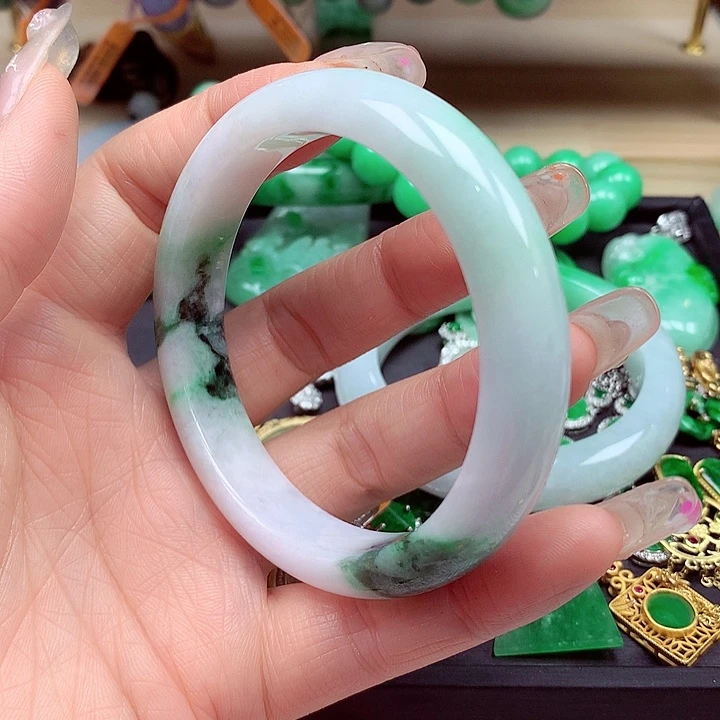 翡翠未镶嵌手镯翡翠