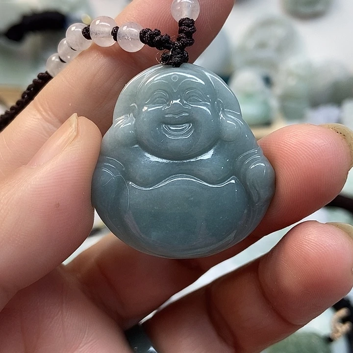 翡翠未镶嵌颈饰佛公