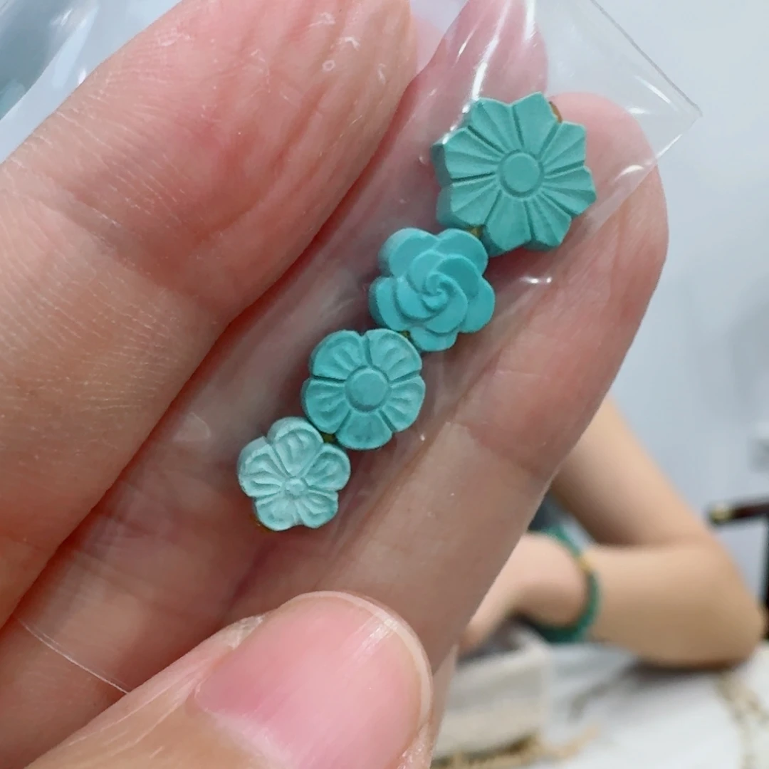 未镶嵌绿松石珠宝奇石