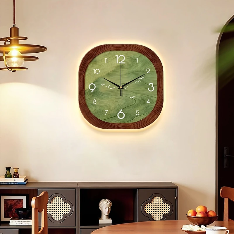 中古风客厅装饰钟表挂墙式静音免打孔时钟2025新款创意个性挂表