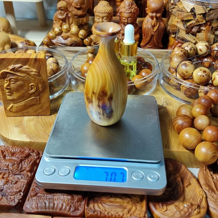 步****?太行崖柏手工艺品