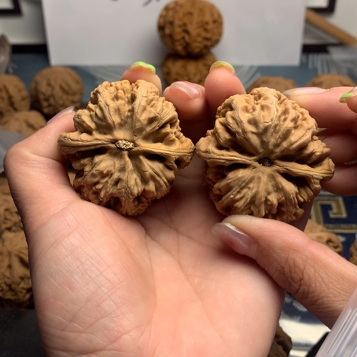 吊坠文玩核桃一**间粗筋