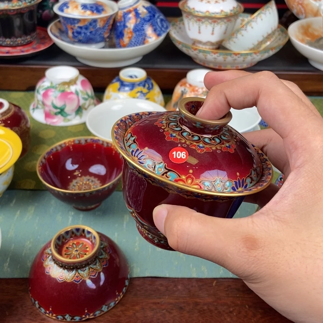 陶瓷的设计师是一个