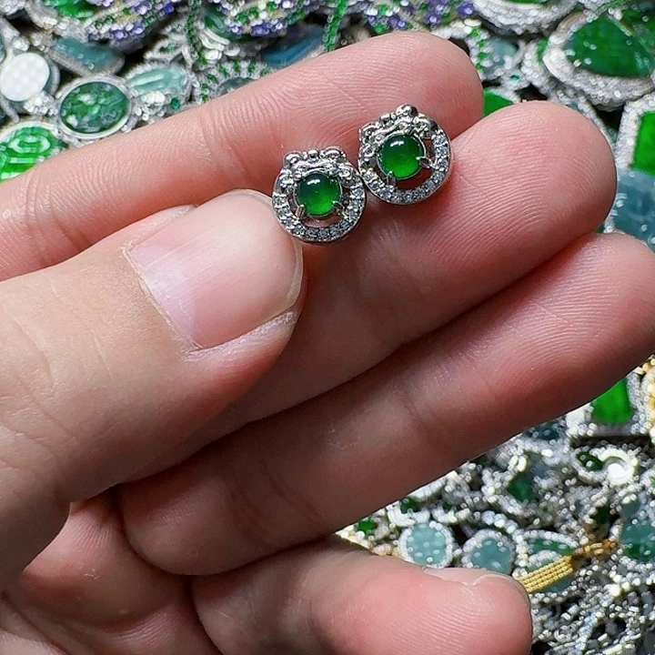 翡翠颈饰未镶嵌天然A货翡翠放漏