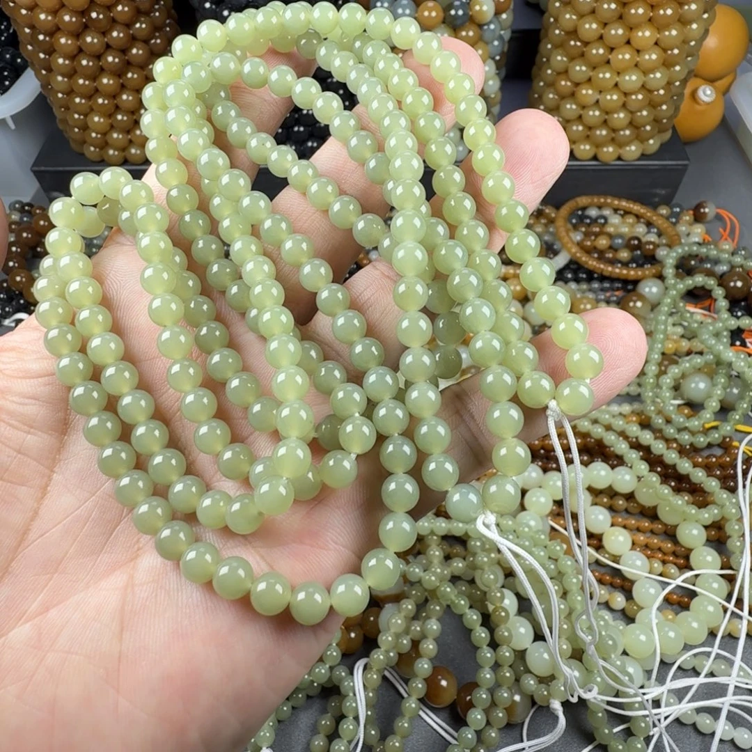 和***哥未镶嵌手链和田玉