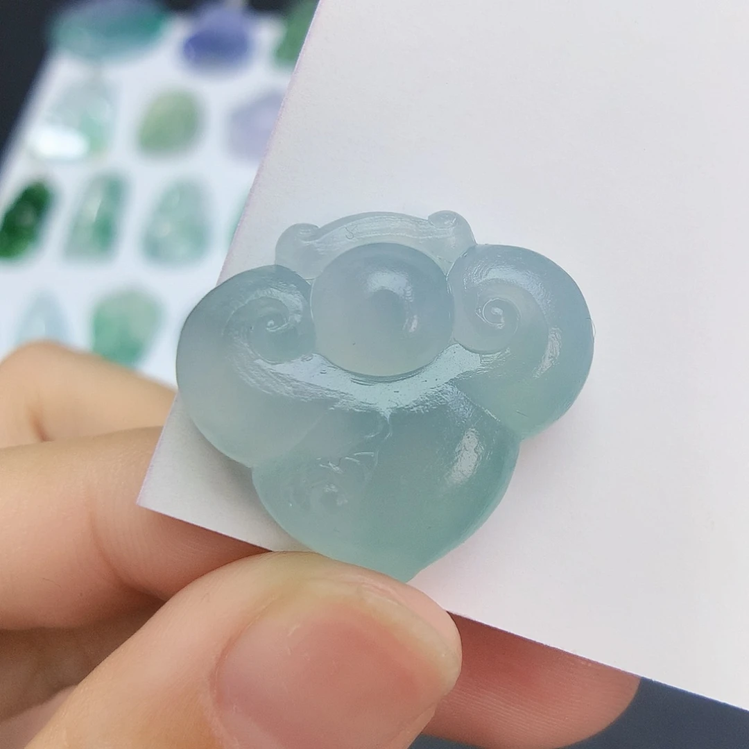 定制翡翠未镶嵌如意锁