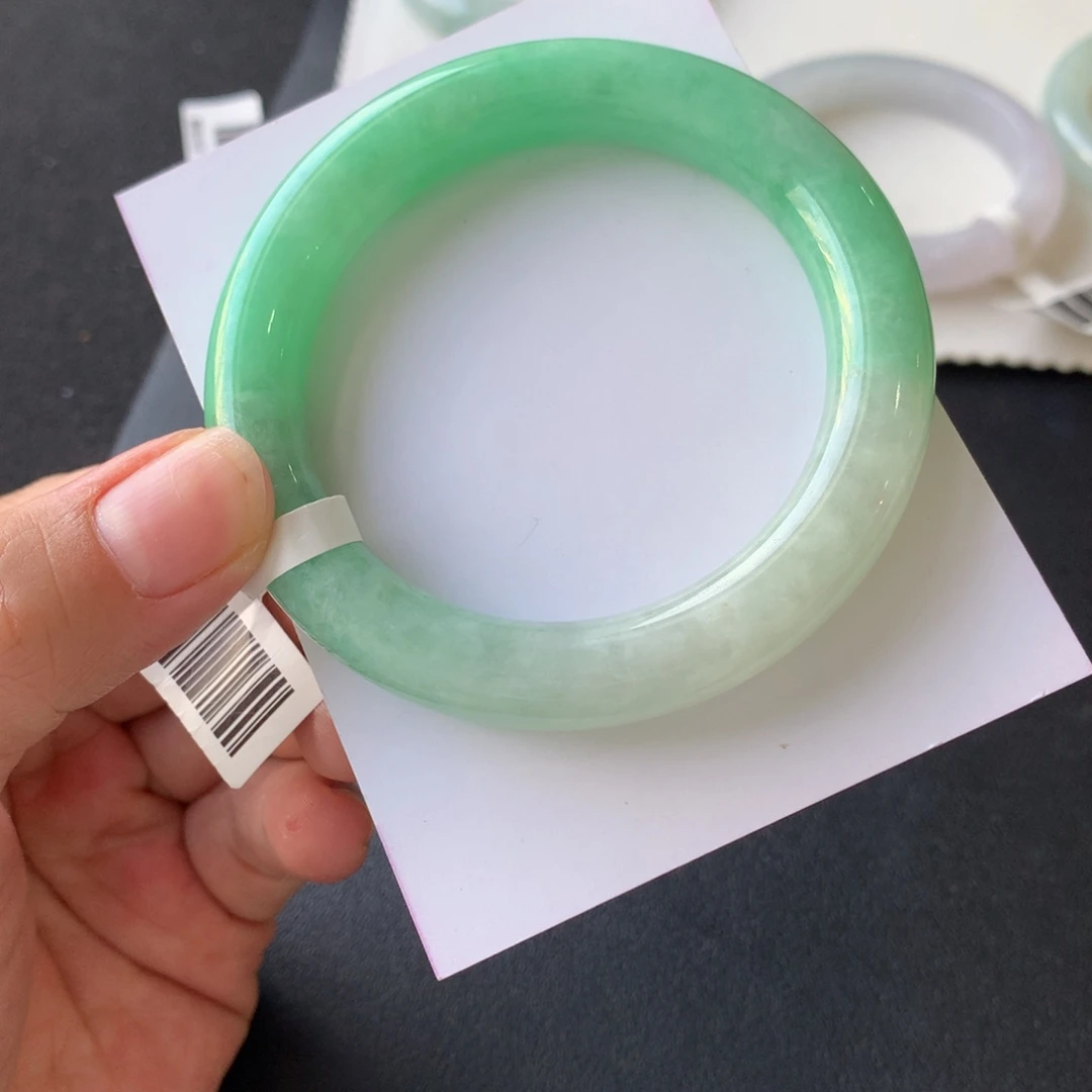 翡翠未镶嵌手镯54圆