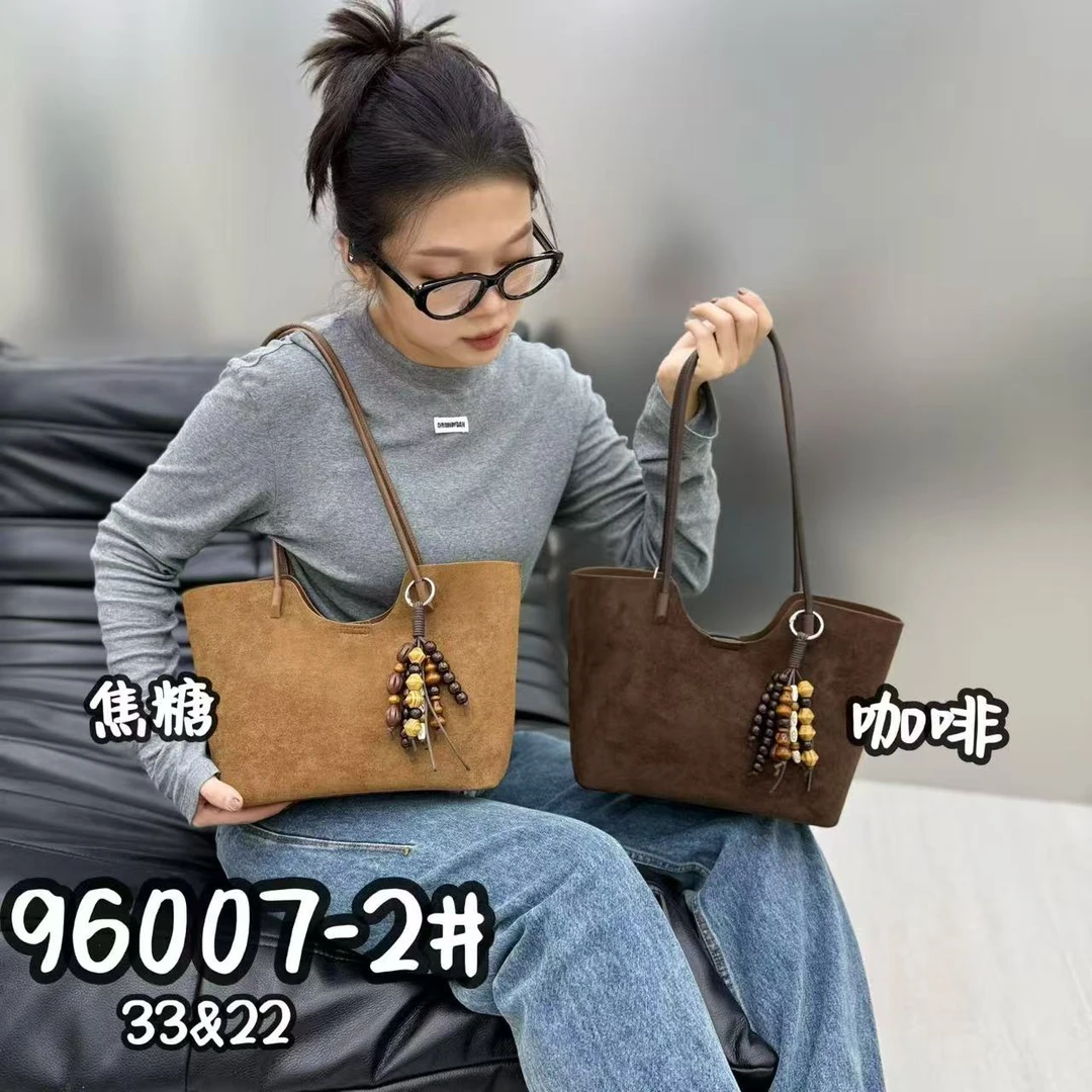 新款大容量简约通勤风单肩斜挎托特包