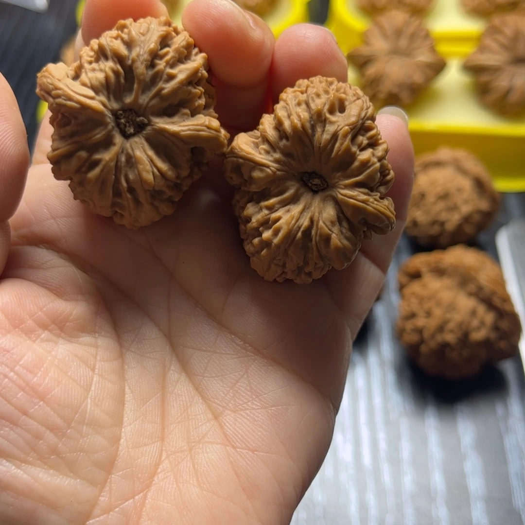 文玩核桃吊坠白*南疆天残