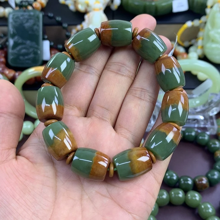 大***散透闪石质玉未镶嵌手串