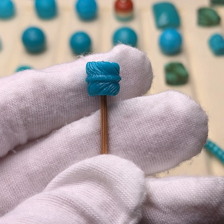 绿松石未镶嵌老型羽毛8.4