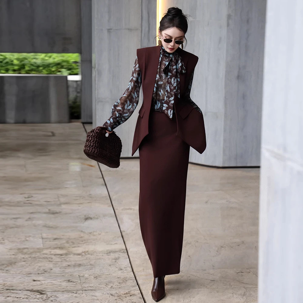 高定职业装秋季新款设计感腰果花衬衫修身马甲半身裙三件套