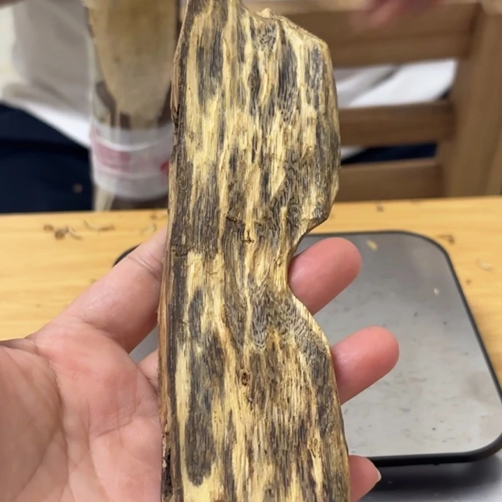 沉香碎屑沉香奇楠沉香文创