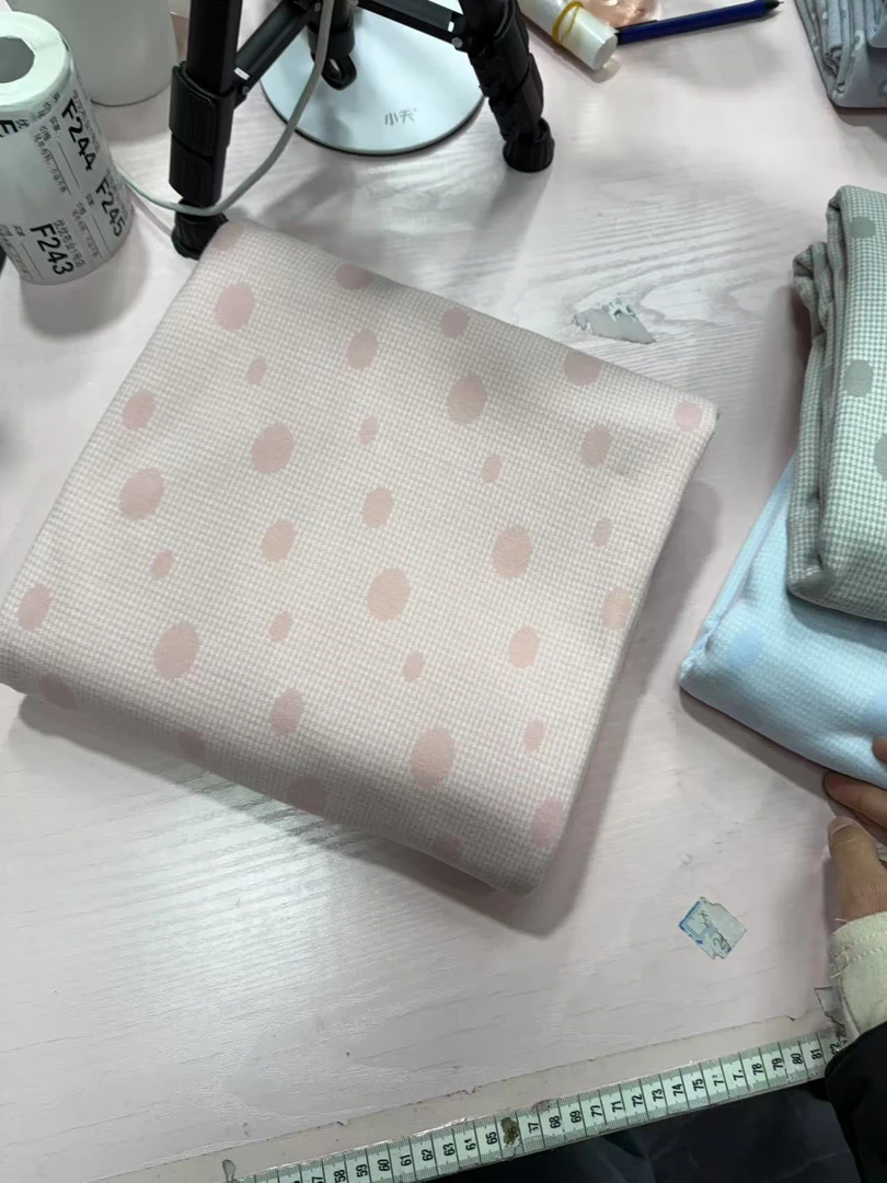 布料粉色大波点1-1.5米可选多拍连裁