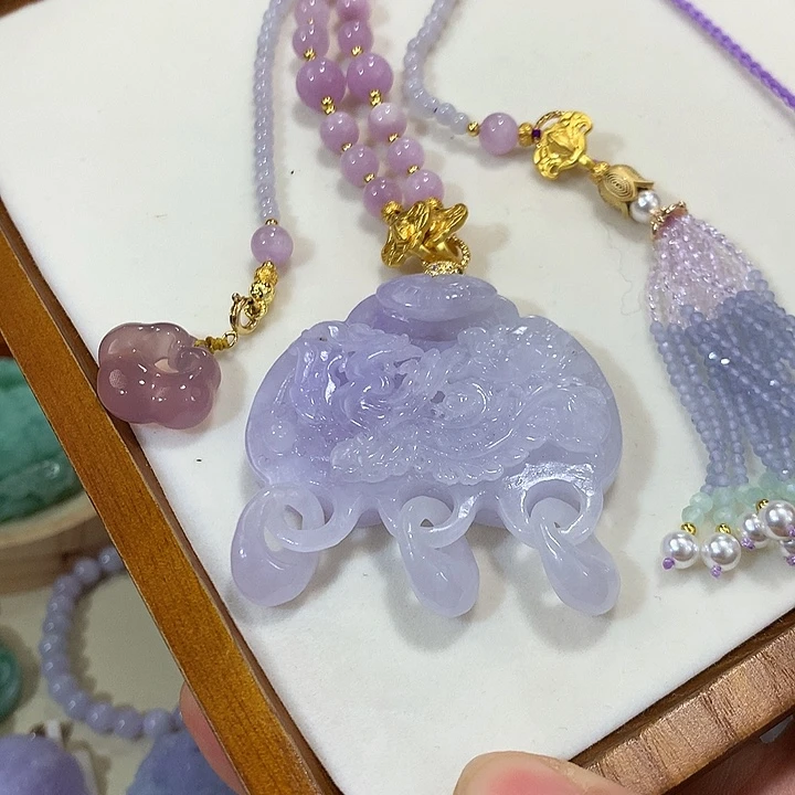 翡翠未镶嵌颈饰翡翠吊坠