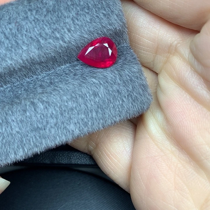 红宝石裸石2.03ct缅甸鸽血红红宝石