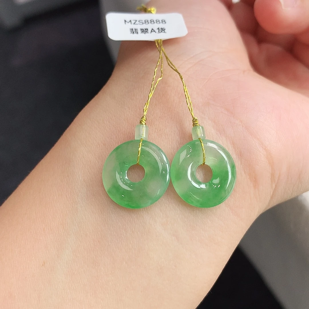 翡翠未镶嵌戒指甜甜圈