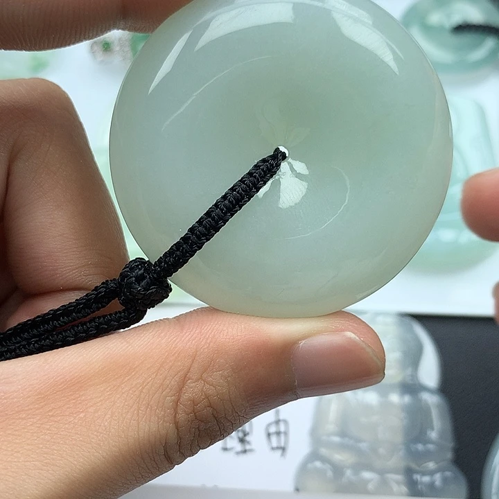 翡翠未镶嵌颈饰翡翠首饰