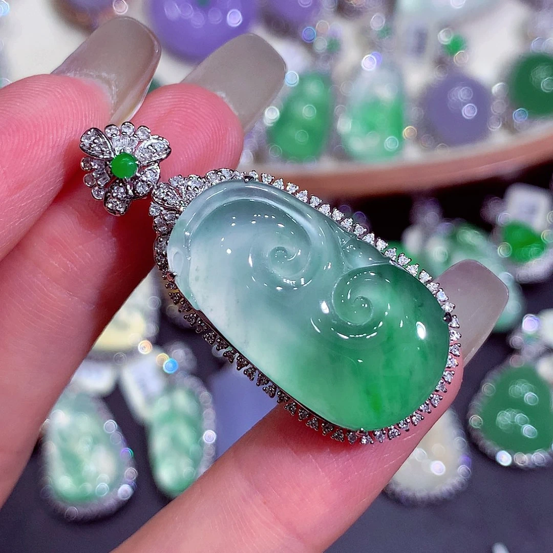 翡翠18K金镶嵌吊坠(不含链)