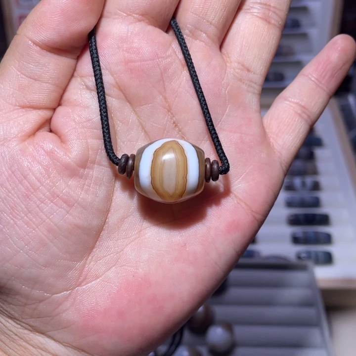 天***蓝玛瑙/玉髓未镶嵌颈饰