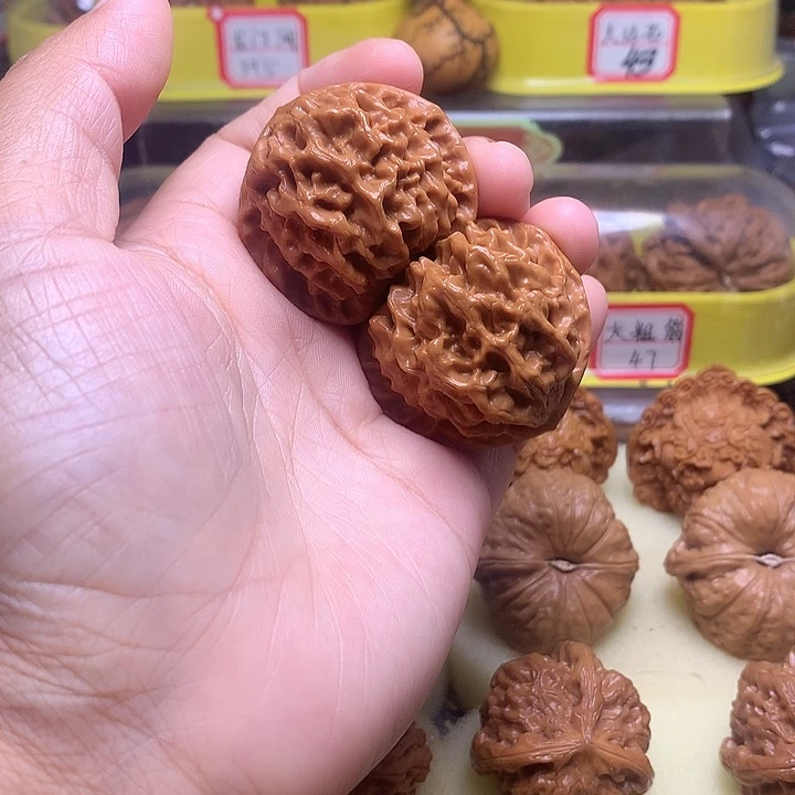 文玩核桃吊坠玄月