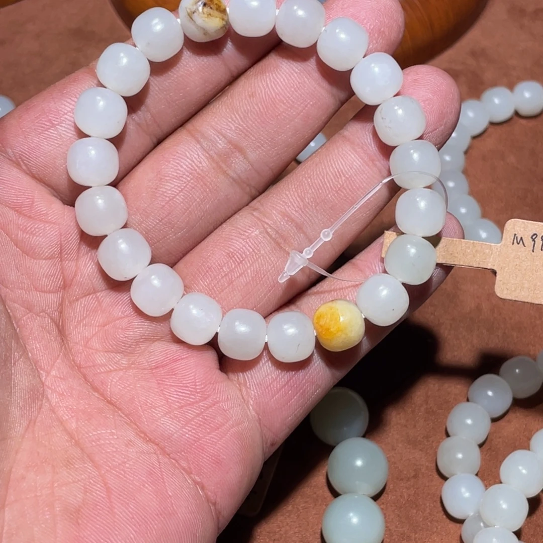 顺***材和田玉未镶嵌手链