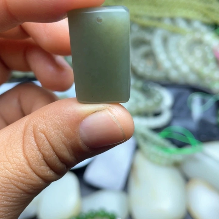 和田玉未镶嵌珠宝半成品