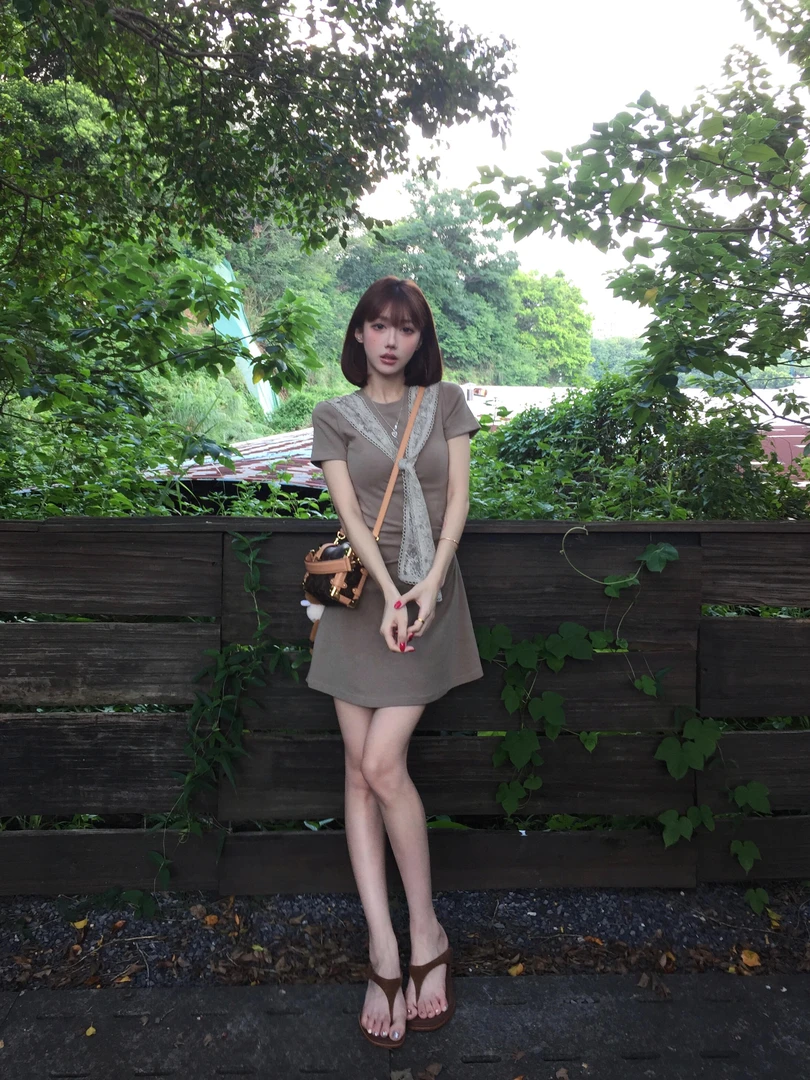 法式气质披肩短袖连衣裙女夏季2025年新款高级感收腰显瘦a字短裙