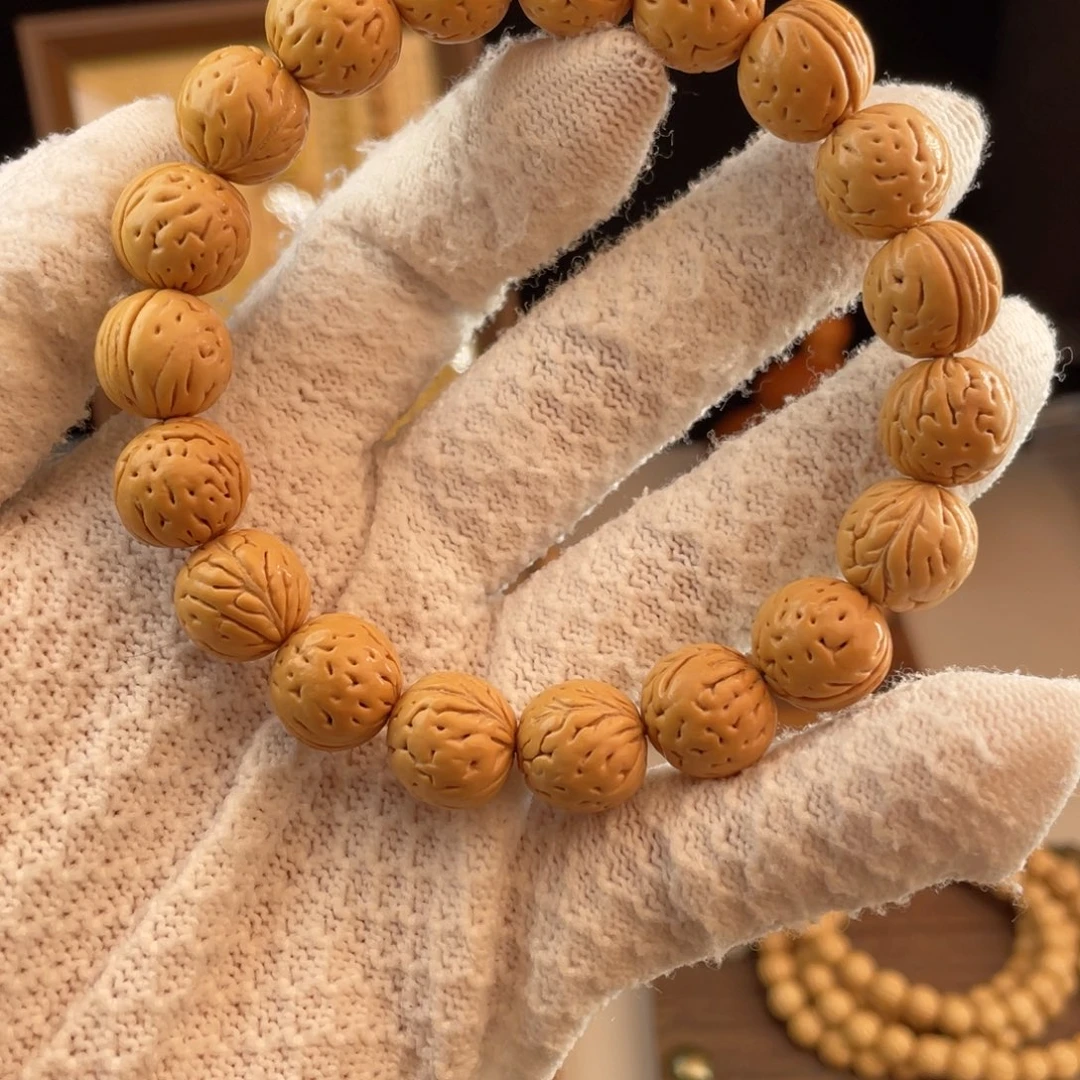 吊坠桃核桃核手持东北奶油小生