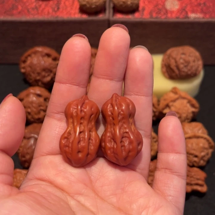 文玩核桃吊坠小花生