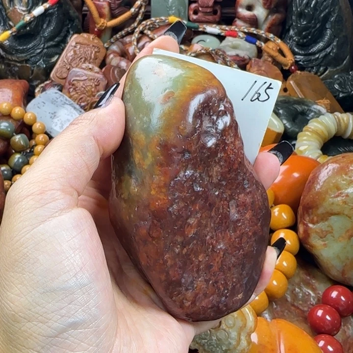 未镶嵌透闪石质玉珠宝奇石