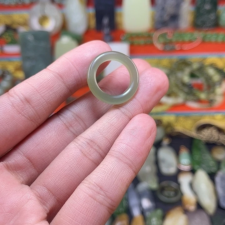 和田玉未镶嵌戒圈