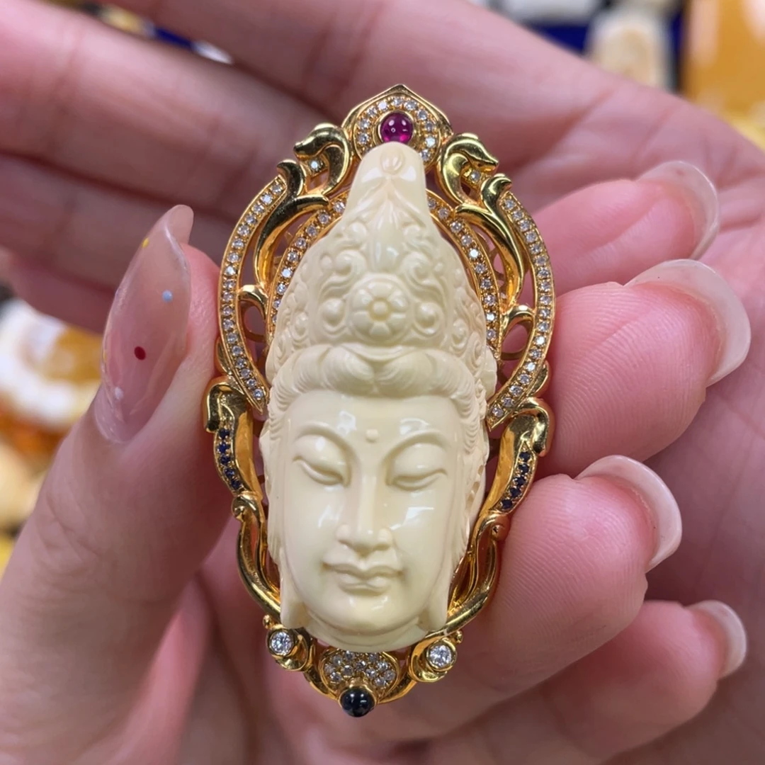 蜜蜡18K金镶嵌裸石琥珀蜜蜡雕刻件