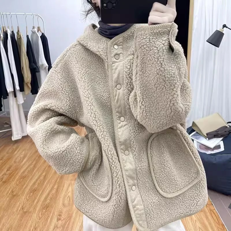 仿羊羔毛连帽宽松短外套女秋冬新款保暖休闲减龄开衫皮毛一体上衣