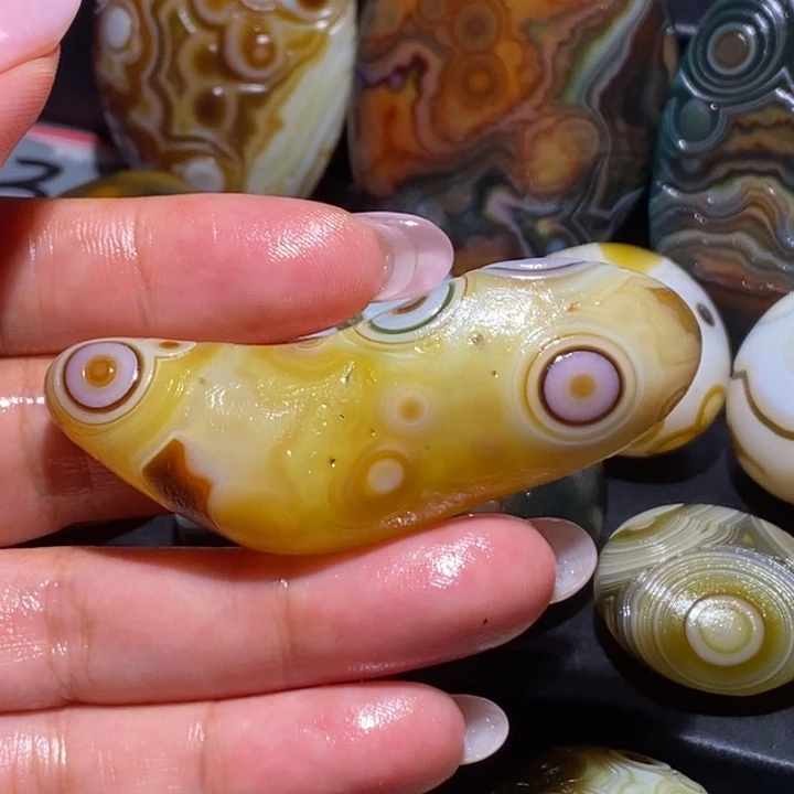 玛瑙/玉髓未镶嵌珠宝奇石4