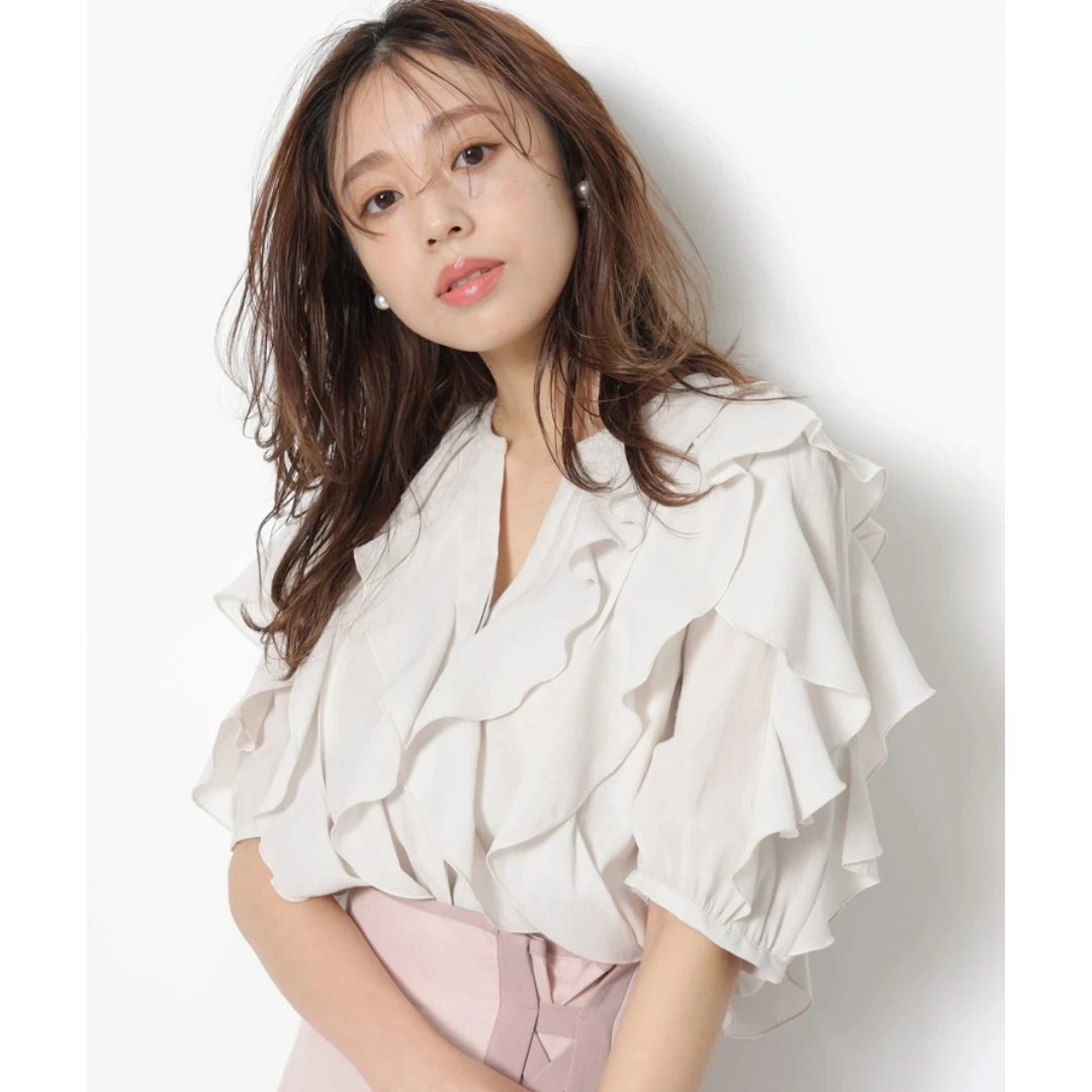 【六哥家】夏季新款 A 气质爽肤冰感微透纯色五分袖荷叶边衬衫