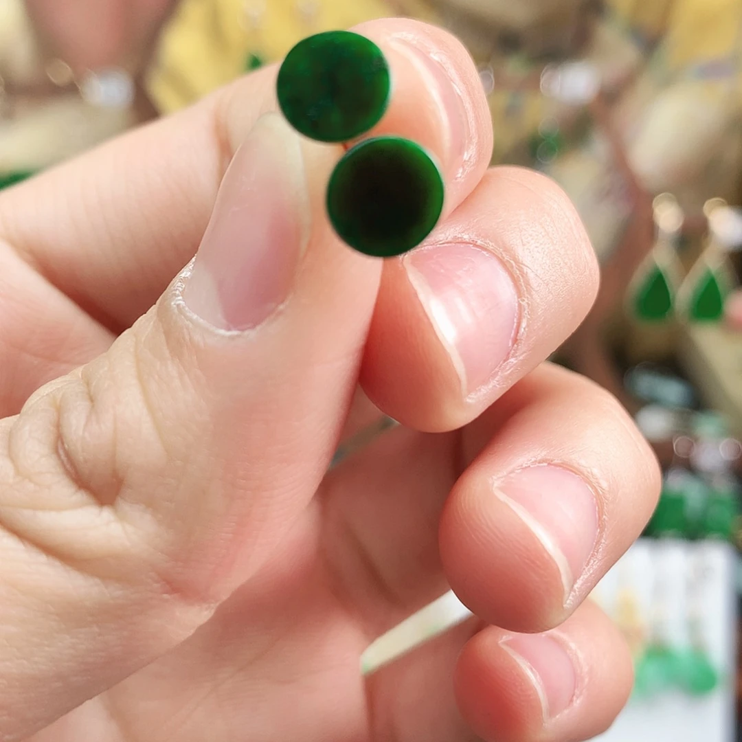 翡翠耳饰未镶嵌耳饰