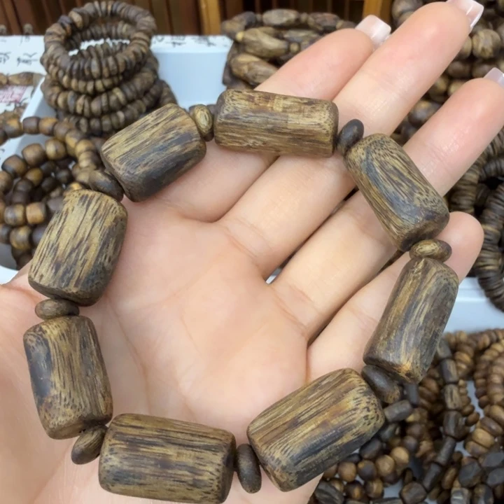手串沉香Z*乌身圆叶老白棋随型桶
