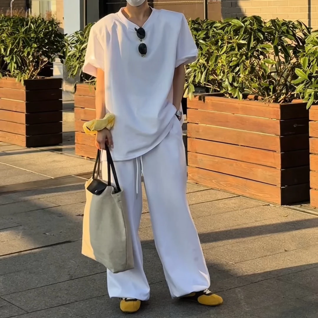 左岸午后～极简风百搭垫肩短袖T恤+纯色松紧腰阔腿卫裤