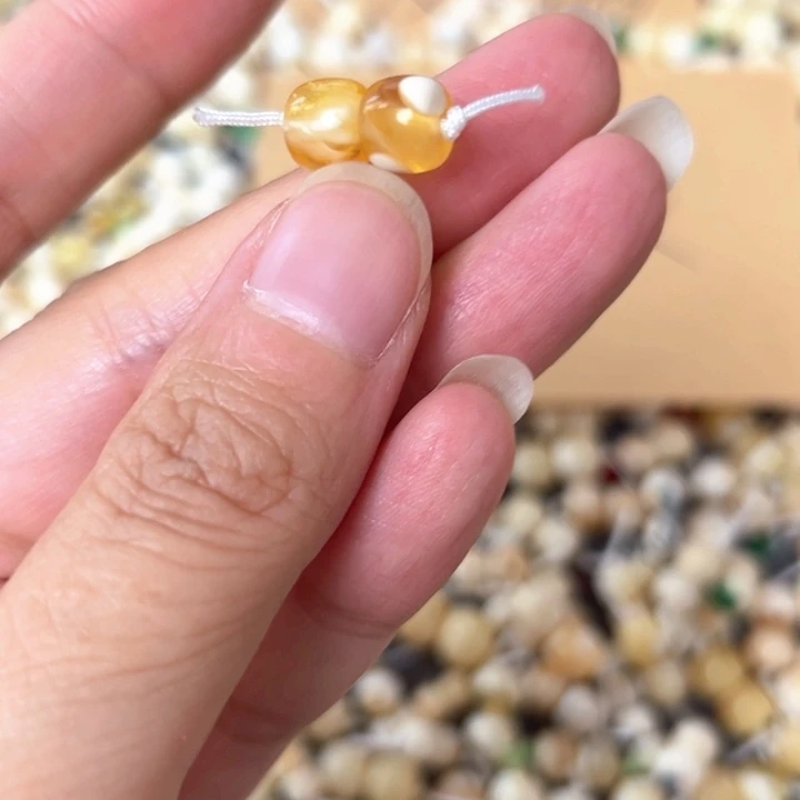 裸石蜜蜡未镶嵌7.5mm一对