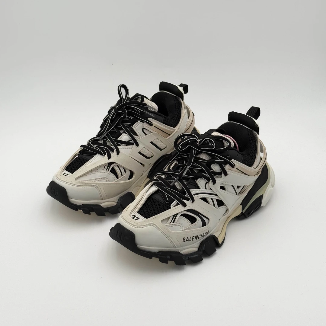 95新 Balenciaga/巴黎世家 Track 米白黑拼色/37码/DM0499