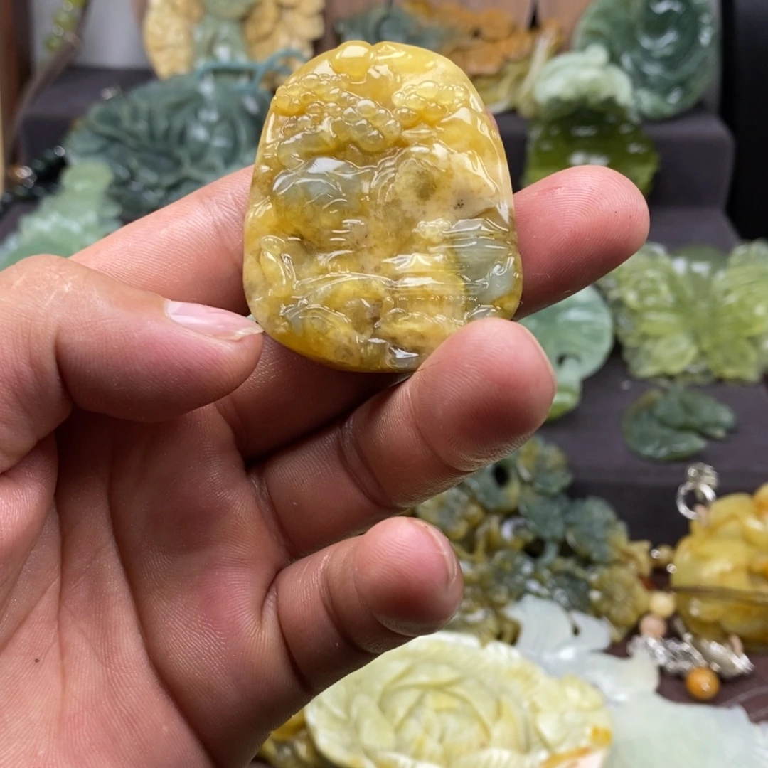 蛇纹石玉未镶嵌吊坠(不含链)
