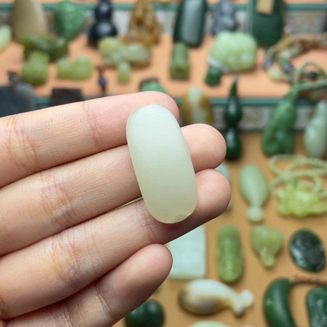 【闪购商品】和田玉未镶嵌颈饰七***花