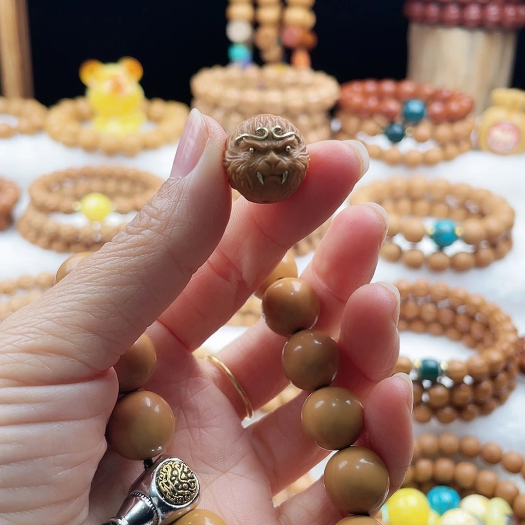 妖***妖吊坠猴头核桃手串