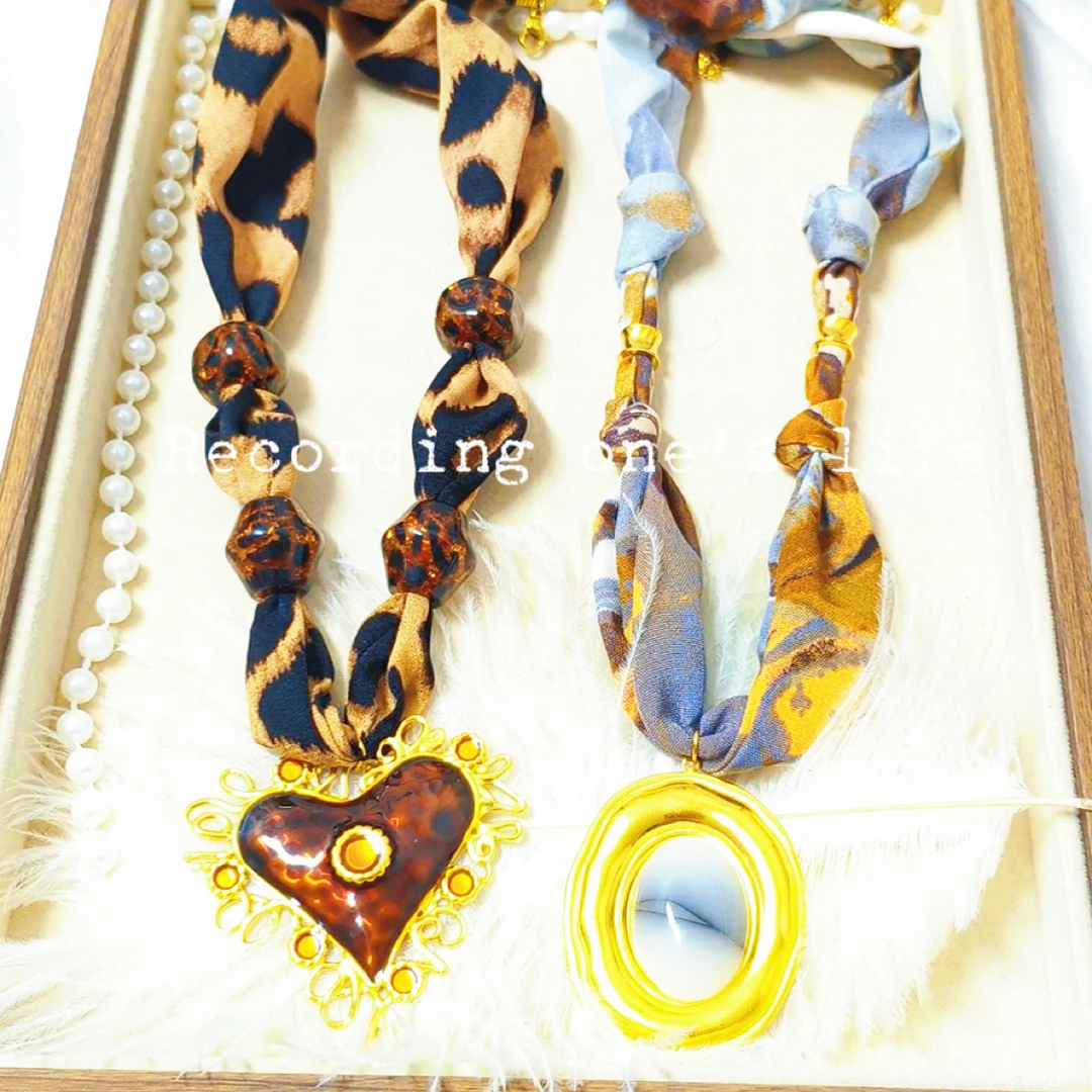 钛钢布艺项链 新款百搭个性钛钢吊坠丝巾项链