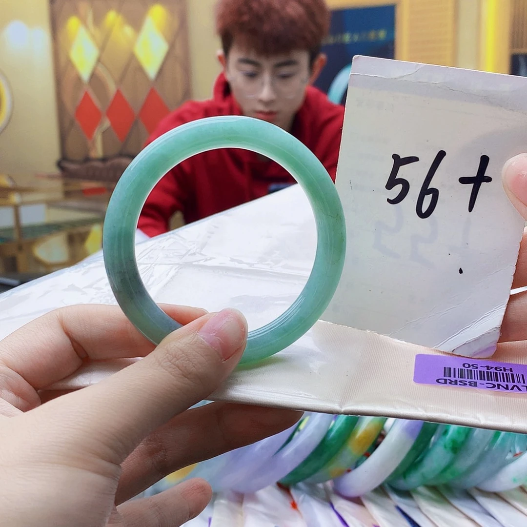 翡翠未镶嵌手镯000……