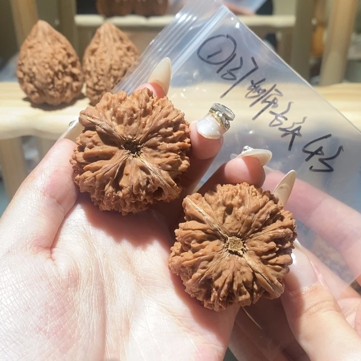 文玩核桃吊坠7狮子头137