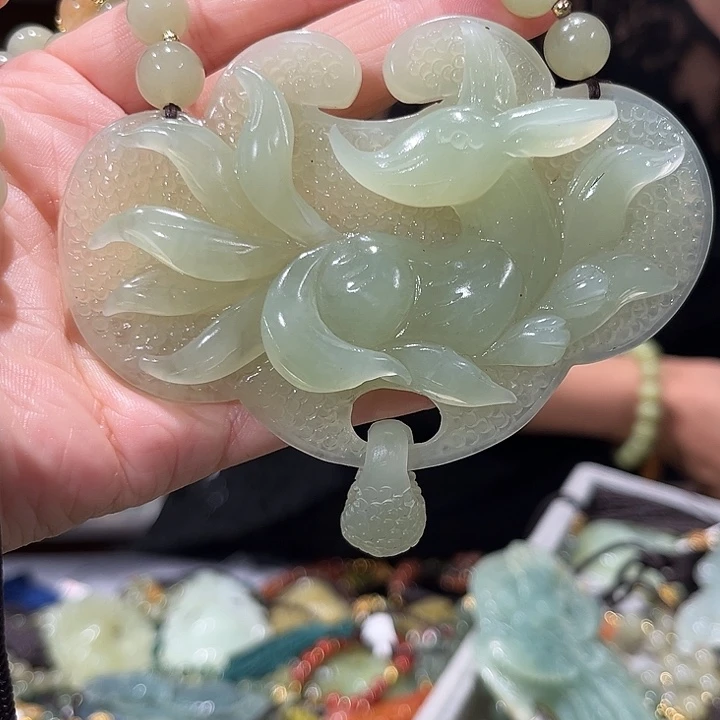 未镶嵌岫玉毛衣链