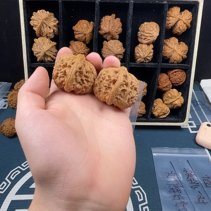 桀***驯吊坠文玩核桃哈哈哈哈哈哈哈哈哈